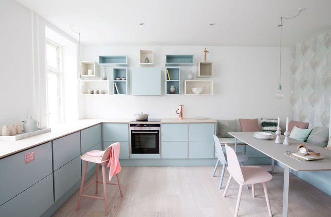 Căn bếp vỏn vẹn chỉ 6m2 của ng&ocirc;i nh&agrave; trong hẻm: Nh&agrave; d&ugrave; nhỏ nhưng bếp vẫn phải tươm tất - Ảnh 2.