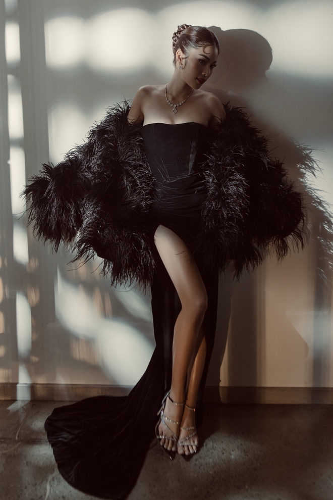 Lệ Nam mặc v&aacute;y t&ocirc;n d&aacute;ng, khoe ch&acirc;n d&agrave;i thẳng tắp tr&ecirc;n thảm đỏ - Ảnh 8.