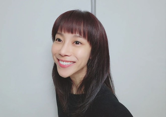 Sao nữ bị chồng bạo h&agrave;nh lộ diện với gương mặt hốc h&aacute;c, chỉ c&ograve;n 38kg trong qu&aacute; tr&igrave;nh ly h&ocirc;n - Ảnh 2.