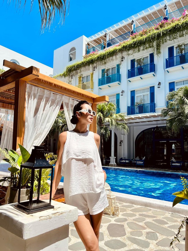 Mỹ nh&acirc;n c&oacute; l&agrave;n da đẹp nhất Hoa hậu Việt Nam 2020 t&aacute;i xuất n&oacute;ng bỏng sau lễ ăn hỏi b&iacute; mật - Ảnh 8.