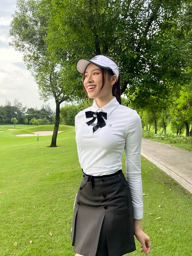 MC Thanh Thanh Huyền khui h&agrave;ng loạt b&iacute; mật của Hương Giang tr&ecirc;n s&acirc;n golf - Ảnh 2.