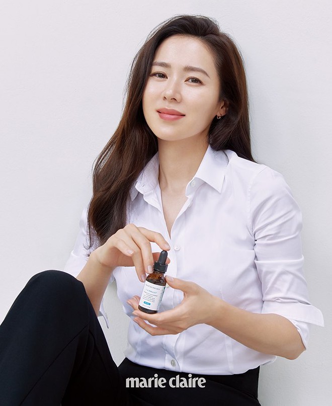 Vợ chồng Hyun Bin - Son Ye Jin khoe nhan sắc chuẩn tường thành trên tạp chí sau khi kết hôn - Ảnh 1.