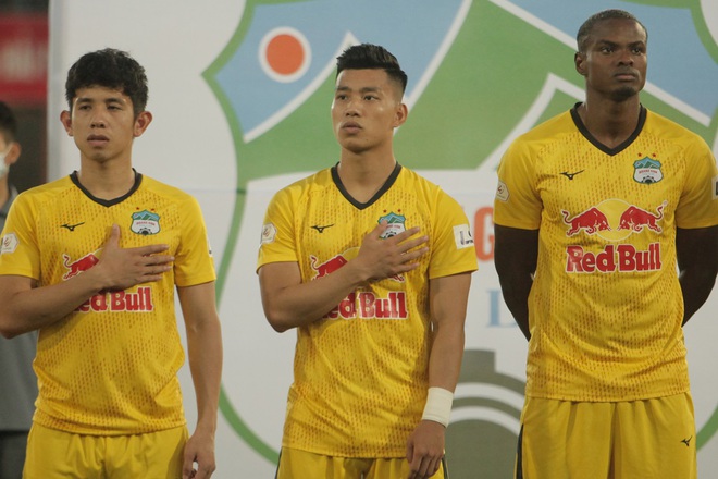  Văn Thanh muốn nhận lót tay 4 tỷ đồng; cựu HLV tuyển Việt Nam sắp dẫn dắt CLB V.League? - Ảnh 2.