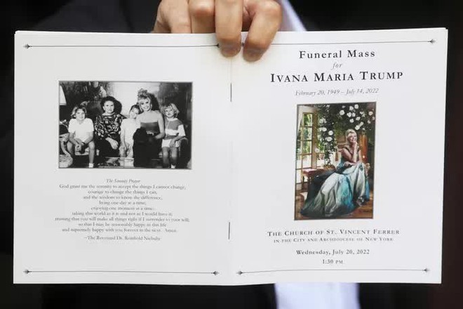 Ông Donald Trump dự tang lễ “đẫm nước mắt” của vợ cũ - Ảnh 4.