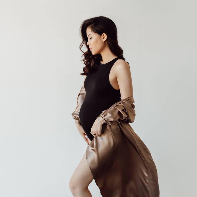 H&agrave;nh tr&igrave;nh vượt cạn h&agrave;i hước của mẹ bầu - Ảnh 2.