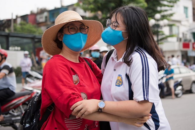 Bộ GD-ĐT ch&iacute;nh thức c&ocirc;ng bố điểm thi tốt nghiệp THPT 2022 - Ảnh 1.