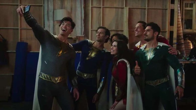  Shazam! 2 tung trailer tràn ngập màu sắc thần thoại nhưng vẫn đầy hài hước, sẵn sàng tái ngộ khán giả  - Ảnh 3.