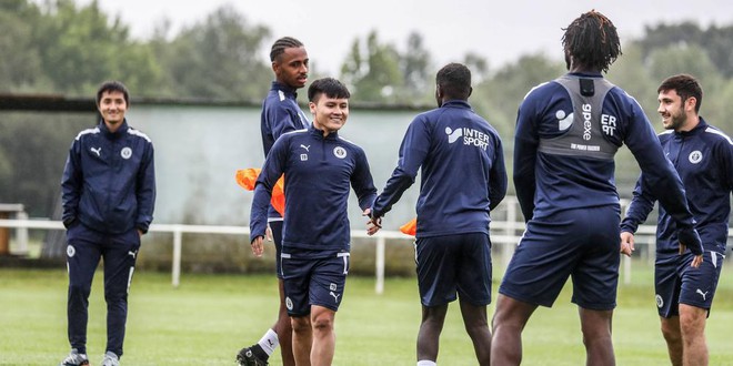 Thấy Chanathip so t&agrave;i c&ugrave;ng Messi, t&ocirc;i đặt rất nhiều kỳ vọng v&agrave;o Quang Hải! - Ảnh 2.