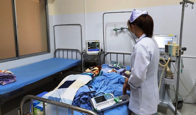 T&igrave;nh trạng sức khỏe ch&aacute;u b&eacute; ở Đ&agrave; Lạt bị 2 bảo mẫu bạo h&agrave;nh giờ ra sao? - Ảnh 2.