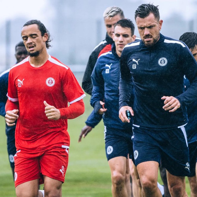  Pau FC chịu mức sụt giảm lớn nhất giải, Quang Hải c&oacute; thể đem tới sức bật mới? - Ảnh 1.