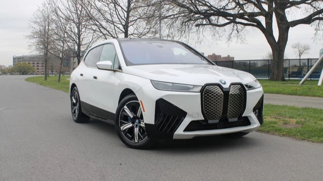 Kỹ sư &ocirc; t&ocirc; hơn 35 năm kinh nghiệm đ&aacute;nh gi&aacute;: VinFast VF 8 l&aacute;i th&uacute; vị hơn BMW iX, Ford Mustang Mach-E, gần giống Porsche Macan - Ảnh 3.