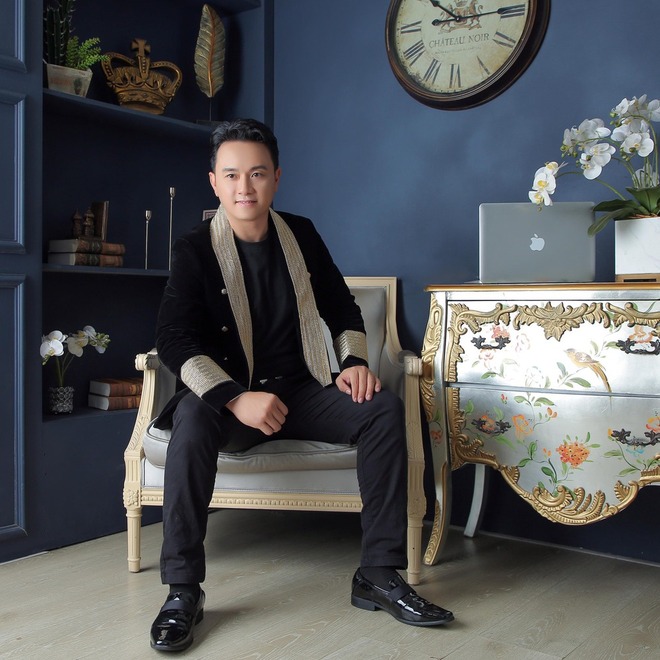 H&agrave;n Th&aacute;i T&uacute; kể l&yacute; do bỏ nghiệp diễn vi&ecirc;n, lần đầu c&ocirc;ng khai c&oacute; vợ v&agrave; 3 con ở tuổi 42 - Ảnh 1.