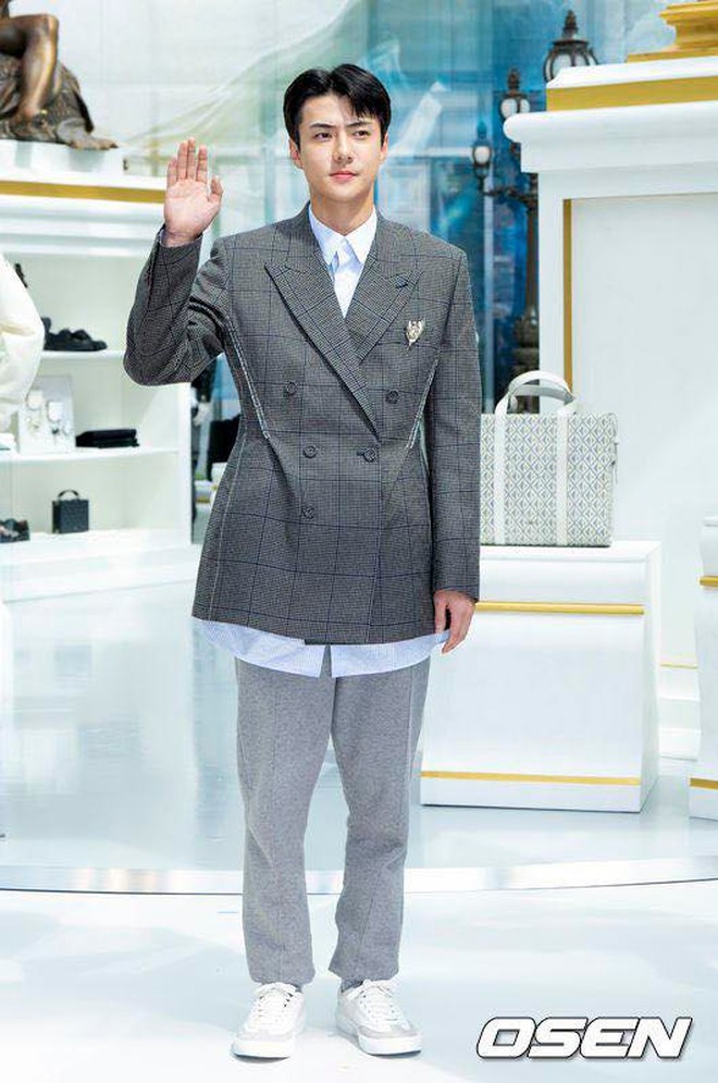 Sehun so kè nhan sắc với Cha Eun Woo và Park Solomon tại sự kiện của Dior, tiếc là diện đồ "dìm dáng" - Ảnh 4.