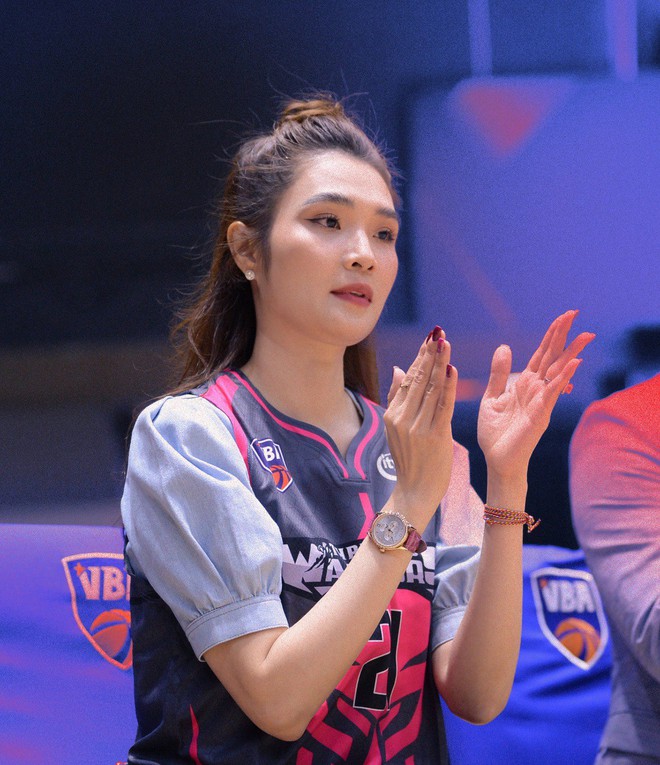 Tracy Thư Lương và Shark Khoa: Hai chủ tịch quyền lực, tài giỏi của Thang Long Warriors và Danang Dragons - Ảnh 1.