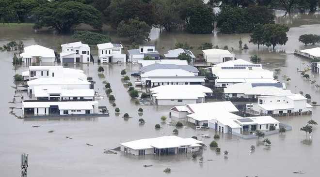 Hàng nghìn người dân Sydney (Australia) sơ tán để tránh mưa lũ - Ảnh 1.