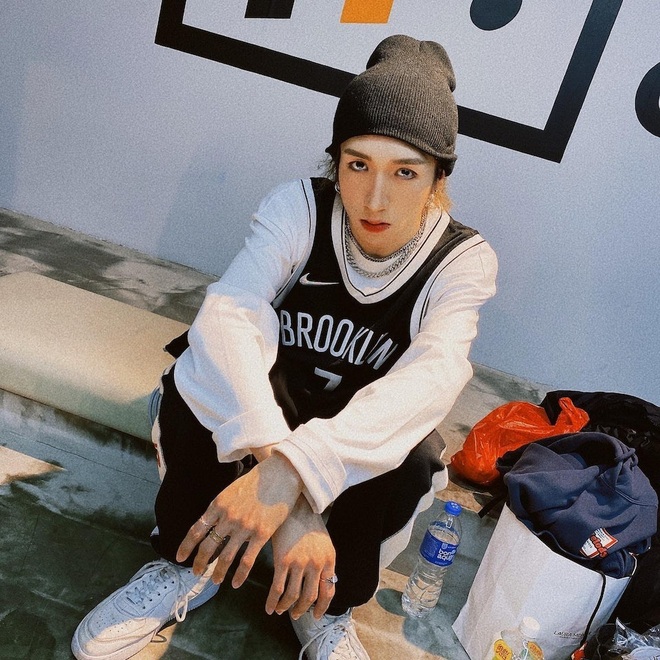 Nam vũ c&ocirc;ng xuất huyết n&atilde;o, g&atilde;y đốt sống cổ v&agrave; liệt tứ chi sau khi bị m&agrave;n h&igrave;nh 600 kg rơi v&agrave;o đầu giữa s&acirc;n khấu - Ảnh 2.