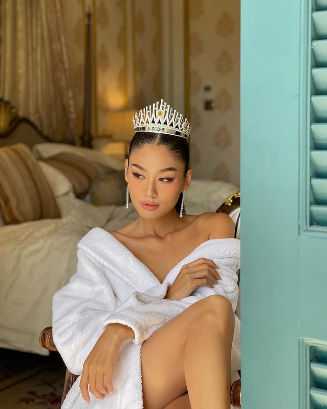 Á hậu Lê Thảo Nhi thần thái kiêu sa, thả dáng quyến rũ với áo choàng tắm gợi cảm - Ảnh 3.