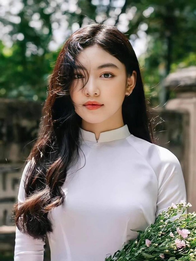 Lọ Lem nhà MC Quyền Linh gây thương nhớ với vẻ đẹp chuẩn Hoa hậu - Ảnh 1.