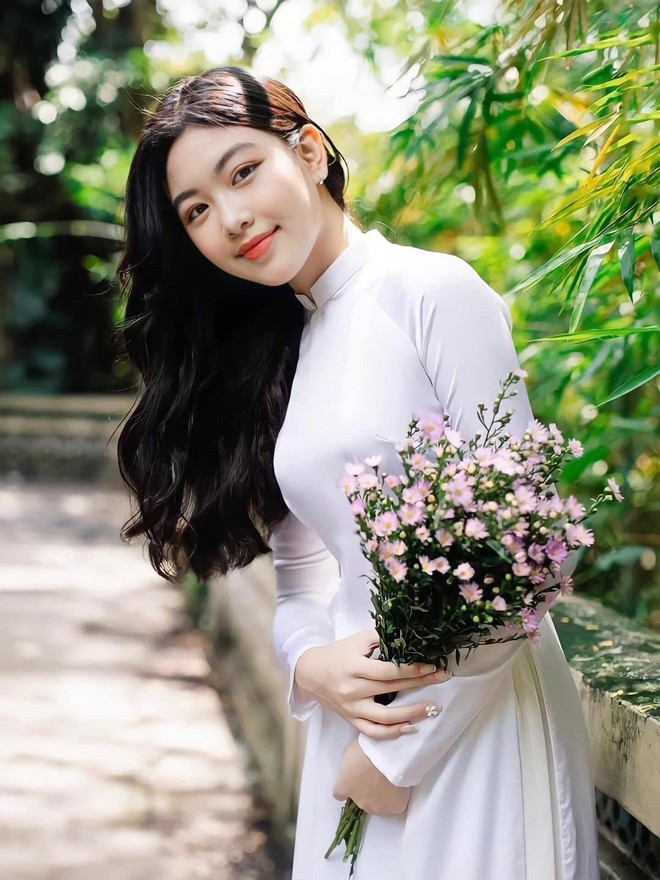 Lọ Lem nhà MC Quyền Linh gây thương nhớ với vẻ đẹp chuẩn Hoa hậu - Ảnh 3.