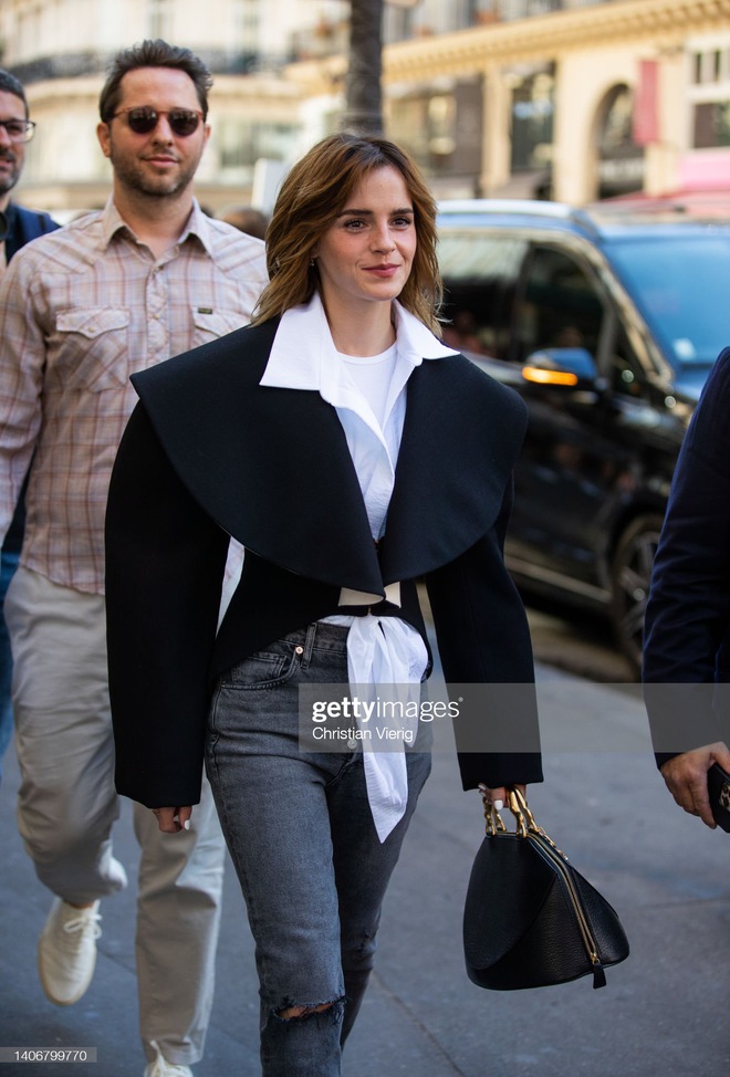 Ngỡ ngàng Emma Watson bị mỹ nhân Euphoria vượt mặt cùng khung hình vì da nhăn nheo, nhan sắc tuột dốc tại Fashion Week - Ảnh 9.