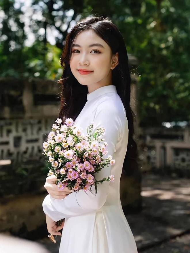 Lọ Lem nhà MC Quyền Linh gây thương nhớ với vẻ đẹp chuẩn Hoa hậu - Ảnh 5.