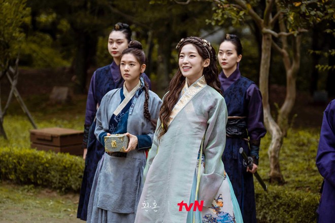 The most popular historical beauties are here: Impressive acting, submerged in shape, still beautiful despite - Photo 8. Alchemy Of Souls a rare historical drama in 2022