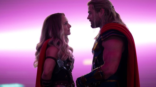 Thor: Love and Thunder - Show tạp kỹ màu mè, duyên dáng nhưng vui thôi đừng vui quá! - Ảnh 8.