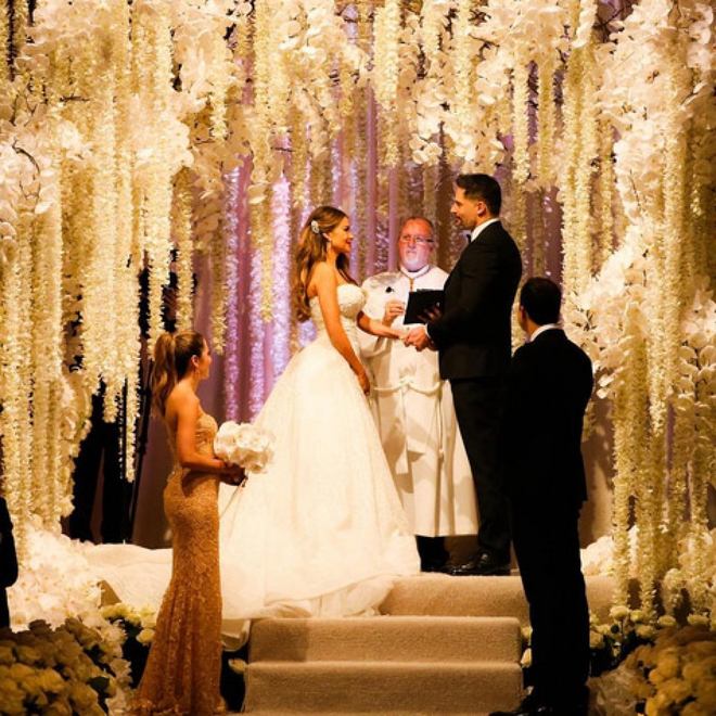 Những đám cưới của người nổi tiếng đẹp như bước ra từ cổ tích Disney - Ảnh 5.