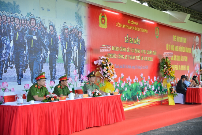 Cận cảnh những chiến giáp khủng và màn ra mắt ấn tượng của Cảnh sát cơ động dự bị chiến đấu TP.HCM - Ảnh 3.