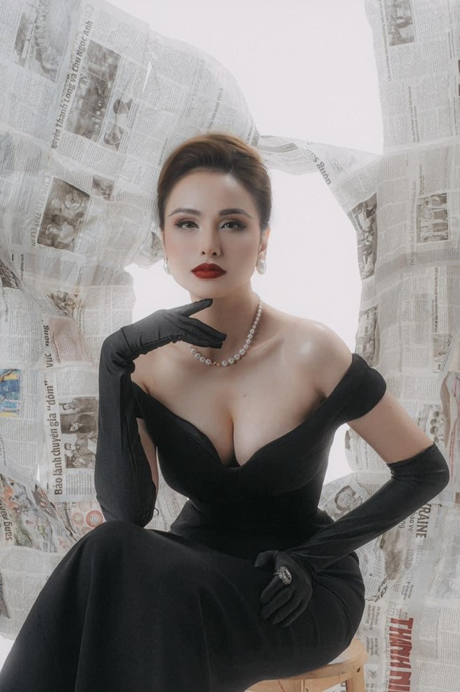 Á hậu Phương Anh khoe dáng nóng bỏng với bikini, Hoa hậu Diễm Hương trễ nải vòng 1 quyến rũ - Ảnh 3.