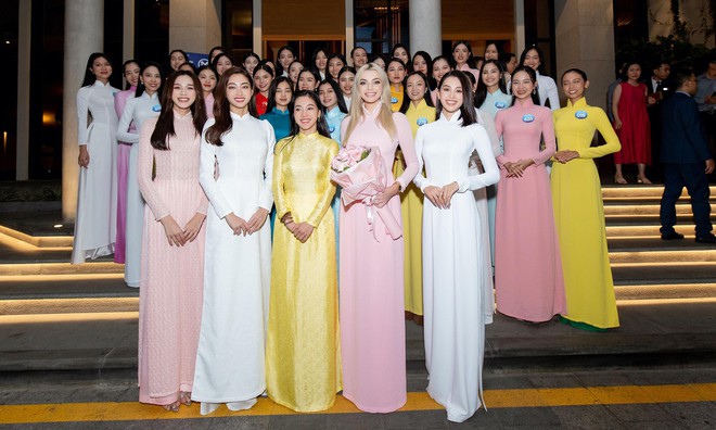 Hoa hậu Thế giới 2021 diện áo dài khoe sắc bên Đỗ Thị Hà, Tiểu Vy - Ảnh 7.