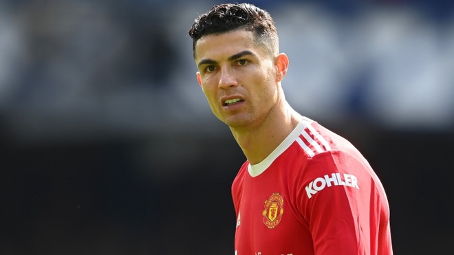 Ronaldo khó rời Man Utd: Kẻ hết thời nương tựa lẫn nhau - Ảnh 1.