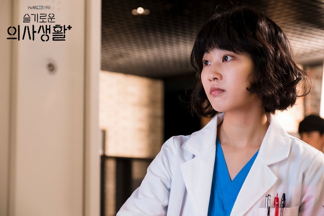 Nắng xuân Choi Soo Yeon trong phim Nữ Luật Sư Kỳ Lạ Woo Young Woo là ai? - Ảnh 3.