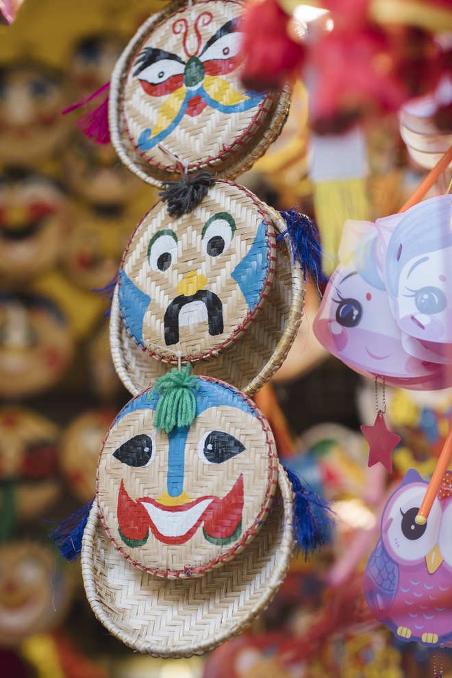 Photo: The central area of ​​Hanoi begins to be filled with the Mid-Autumn Festival atmosphere - Photo 6.