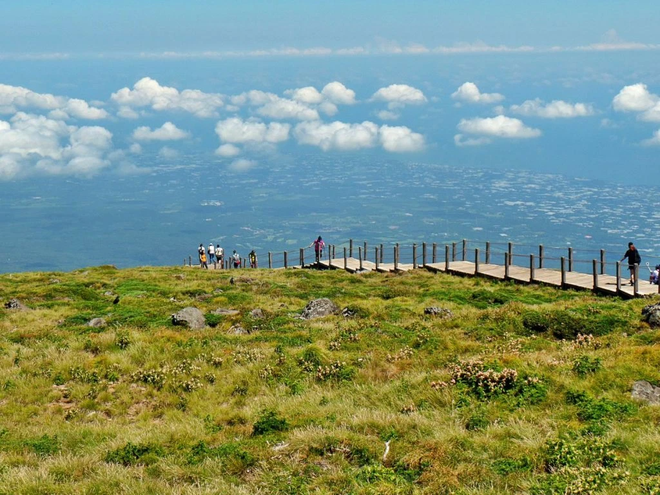 Đảo Jeju nổi tiếng và 10 sự thật chắc chắn khiến bạn bất ngờ - Ảnh 1.