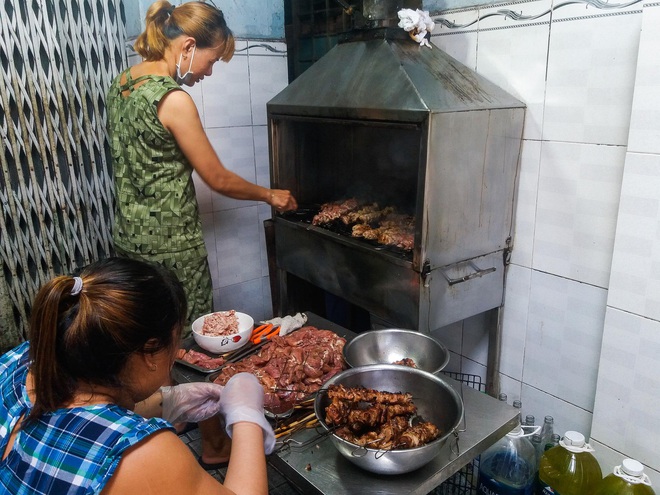 Những ngày chẳng biết ăn gì, lại thèm... bún thịt nướng! - Ảnh 4.