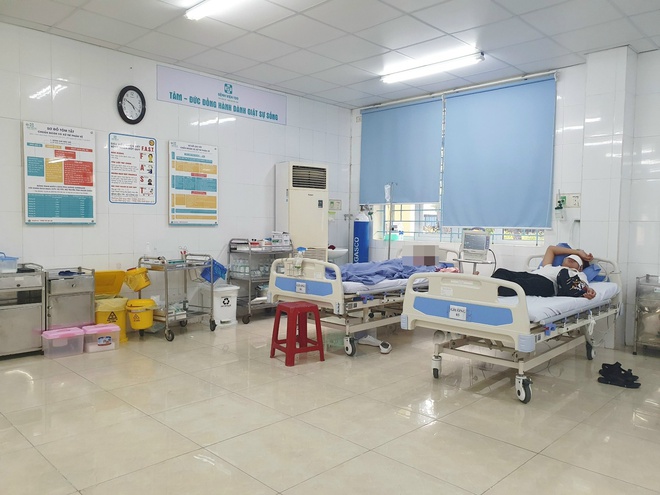 22 du khách ở Đà Nẵng nhập viện nghi do ngộ độc thực phẩm - Ảnh 2.
