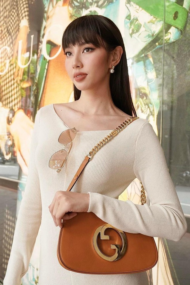 Hoa hậu Th&ugrave;y Ti&ecirc;n rất th&iacute;ch đội t&oacute;c giả nhưng tại sao chỉ c&oacute; một lần duy nhất được khen đẹp? - Ảnh 2.