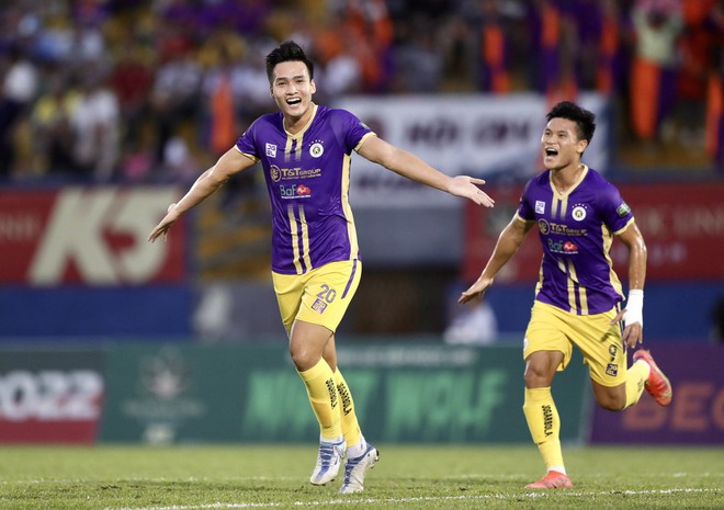 Tân binh Brazil rực sáng giúp Hà Nội FC hạ đẹp Bình Dương, xây chắc ngôi đầu V.League - Ảnh 1. Tân binh Brazil rực sáng giúp Hà Nội FC hạ đẹp Bình Dương, xây chắc ngôi đầu V.League - Ảnh 1.