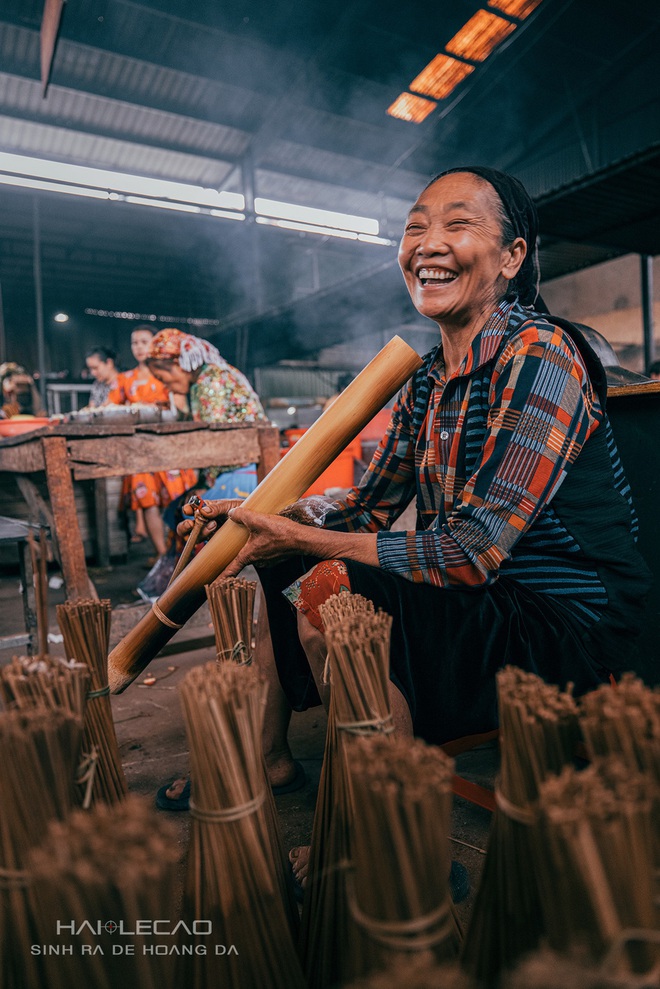 Lái xe trên những cung đường hùng vĩ, cắm trại giữa sông núi Hà Giang - Ảnh 14.