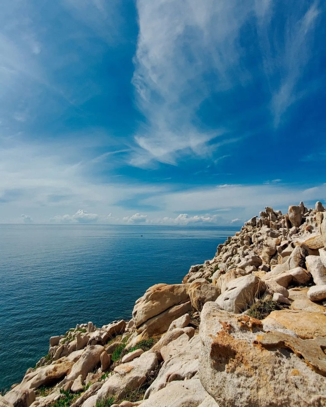 Kh&aacute;m ph&aacute; vi&ecirc;n đ&aacute; triệu năm tuổi - nơi săn b&igrave;nh minh cực đẹp ở Ninh Thuận - Ảnh 2.