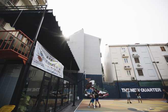 Khám phá sân bóng rổ đẹp nhất Hà Nội - “khu phố mới” hút giới trẻ - Ảnh 4.