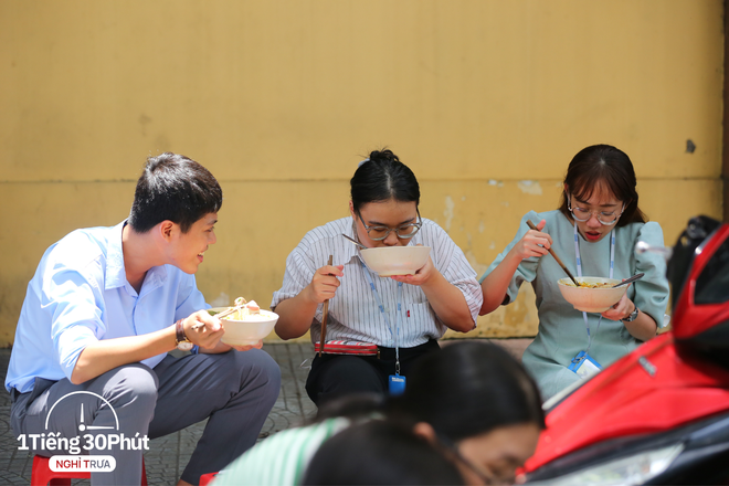 Căng tin di động của d&acirc;n văn ph&ograve;ng giữa trung t&acirc;m quận 1 - Ảnh 6.