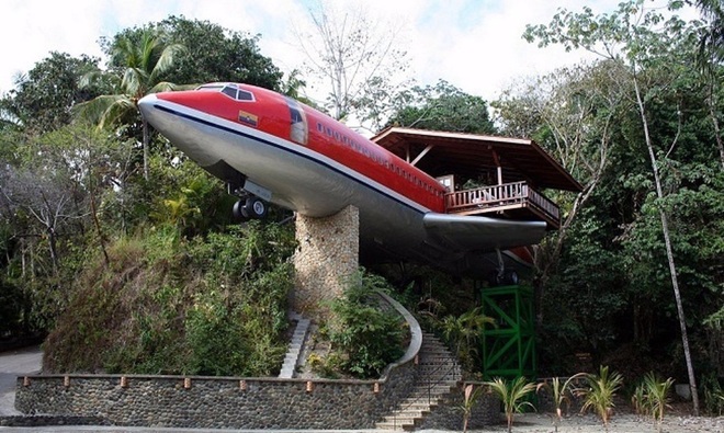 Máy bay Boeing cũ độ thành khách sạn độc nhất vô nhị giữa resort trong rừng rậm - Ảnh 6.