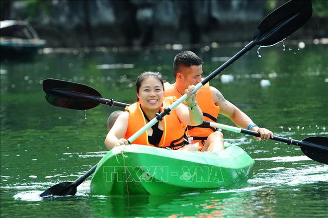 Đảo ngọc C&aacute;t B&agrave; - điểm du lịch kh&aacute;m ph&aacute; hấp dẫn của Hải Ph&ograve;ng - Ảnh 7.