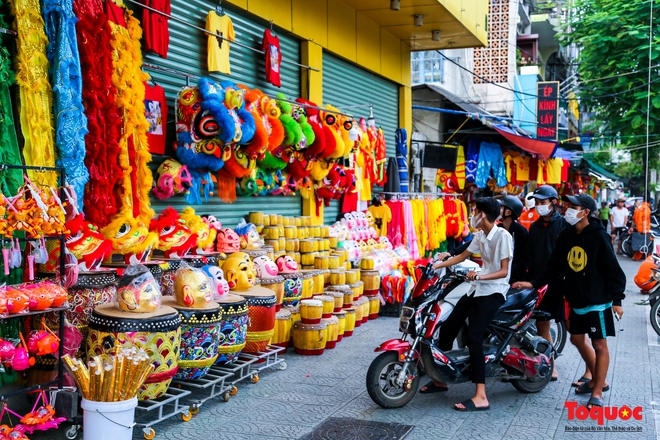 Cận Tết Trung thu: Đầu lân đắt hàng, người làm nghề vui mừng vì sản xuất không kịp - Ảnh 16.