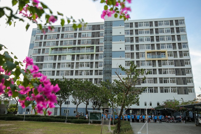 X&uacute;c động ng&agrave;y về nh&agrave; mới của 200 học sinh mồ c&ocirc;i v&igrave; Covid-19 - Ảnh 9.