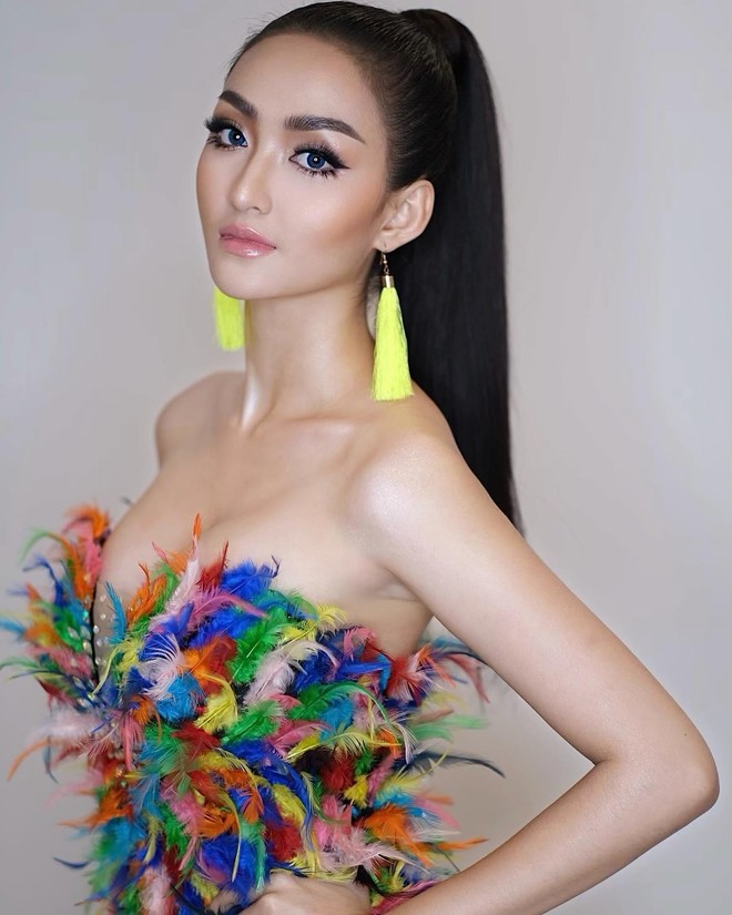 Tân Hoa hậu Hoà bình Campuchia lộ diện cực sexy, mặc cut-out táo bạo không kém Thuỳ Tiên - Ảnh 10.