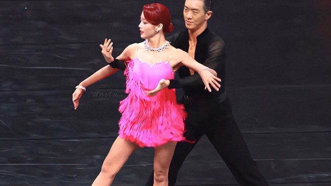 Lộ diện nữ hoàng dancesport tại ISAC 2022: Từng cử động khiến cả trăm thần tượng nín thở dõi theo - Ảnh 3.