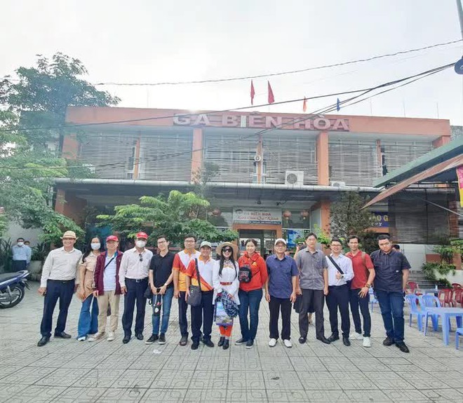 Chết m&ecirc; tour du lịch bằng t&agrave;u hỏa đầu ti&ecirc;n giữa TP HCM - Đồng Nai - Ảnh 4.